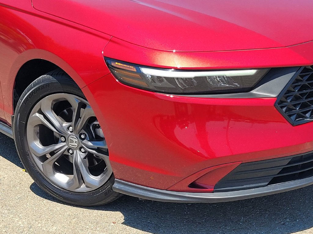 Used 2023 Honda Accord EX image 9