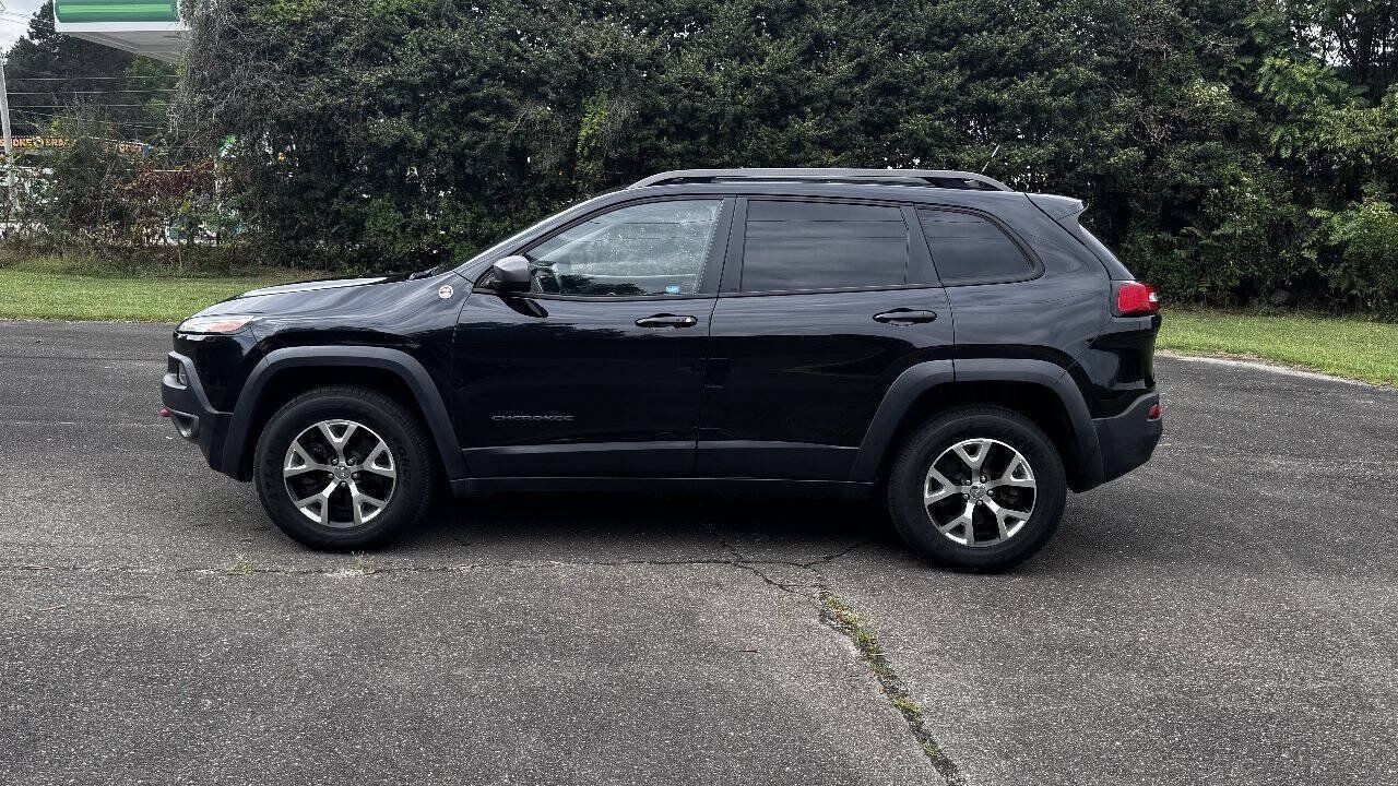 Used 2014 Jeep Cherokee Trailhawk w/ Comfort/Convenience Group AWD/4WD image 5