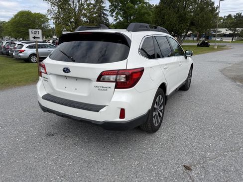 Used 2016 Subaru Outback 2.5i Limited AWD/4WD image 5