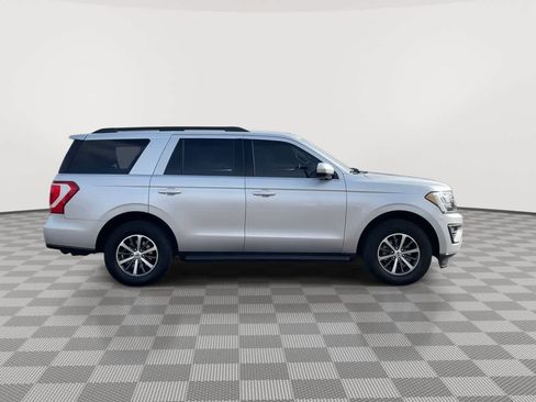 Used 2019 Ford Expedition XLT image 9
