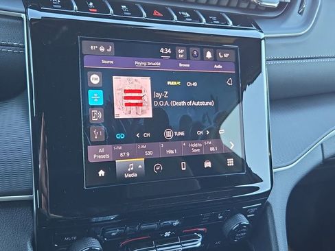 New 2025 Jeep Grand Cherokee Laredo X w/ Luxury Tech Group I image 19