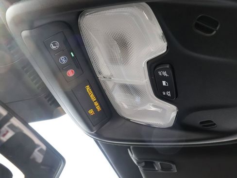 Used 2024 Chevrolet Colorado LT w/ LT Convenience Package image 30