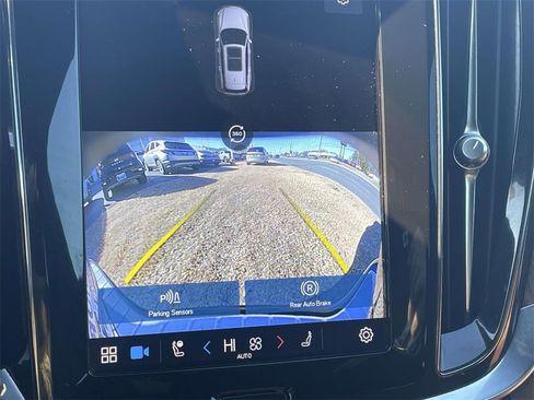 Used 2023 Volvo V60 B5 Cross Country Ultimate image 26