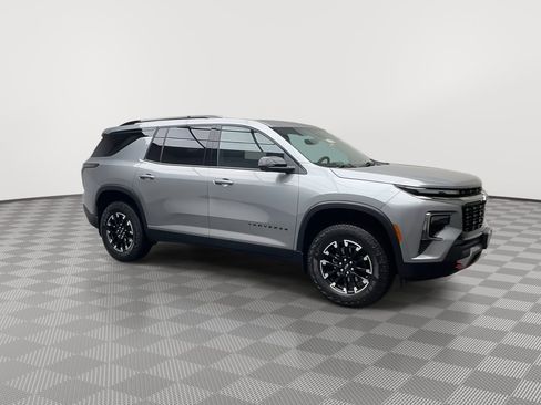 Certified 2024 Chevrolet Traverse Z71 w/ Enhanced Driving Package image 43