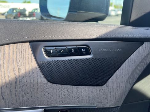 Certified 2023 Volvo XC90 T8 Ultimate w/ Protection Package Premier image 13