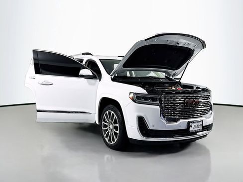 Used 2023 GMC Acadia Denali w/ Denali Ultimate Package FWD image 28