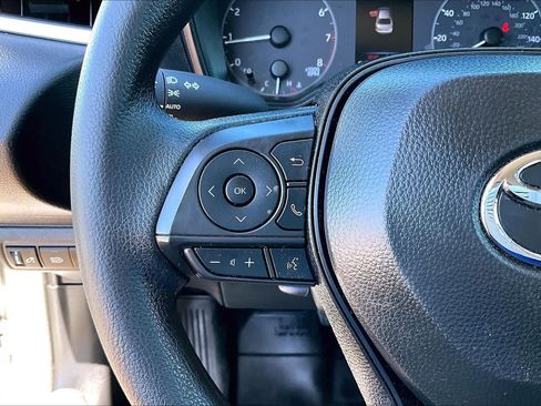 Used 2025 Toyota Corolla LE w/ LE Premium Package FWD image 23