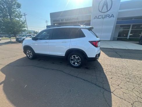 Used 2023 Honda Passport TrailSport image 6