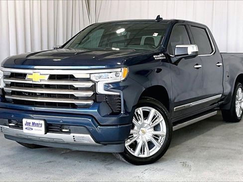 Used 2022 Chevrolet Silverado 1500 High Country w/ High Country Premium Package image 12