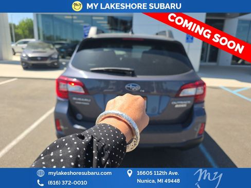 Used 2017 Subaru Outback 2.5i Premium AWD/4WD image 8