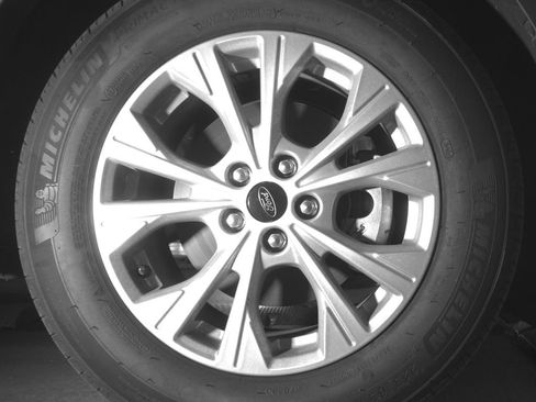 Used 2025 Ford Escape Active w/ Tech Pack #1 FWD image 11