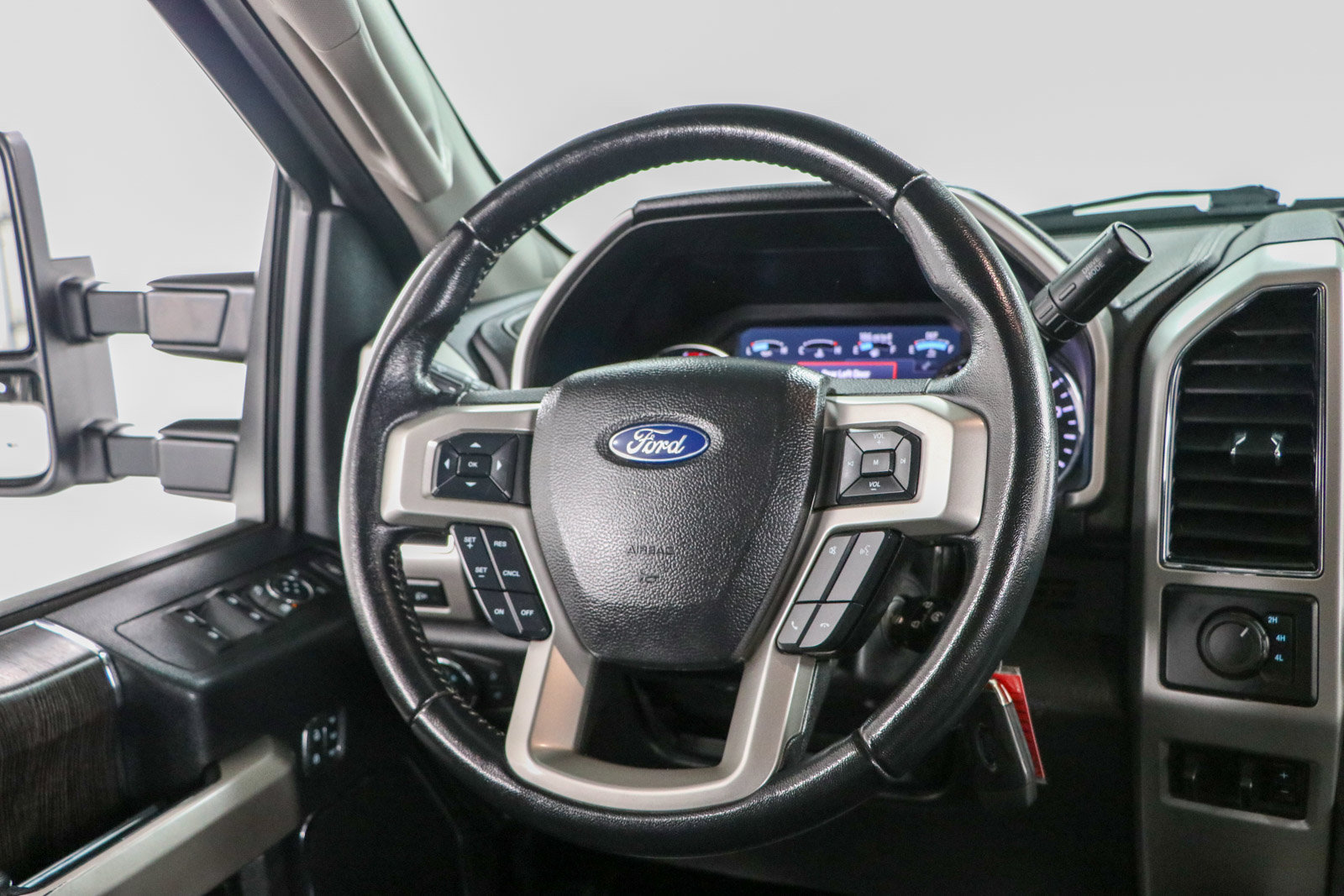 Used 2021 Ford F250 Lariat w/ Lariat Value Package AWD/4WD image 13