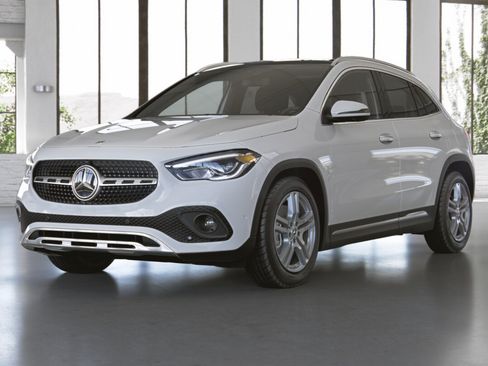 Used 2023 Mercedes-Benz GLA 250 4MATIC image 1