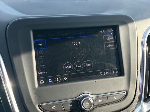 Used 2023 Chevrolet Equinox LS image 12