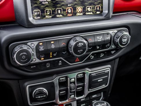 Used 2018 Jeep Wrangler Unlimited Rubicon image 37