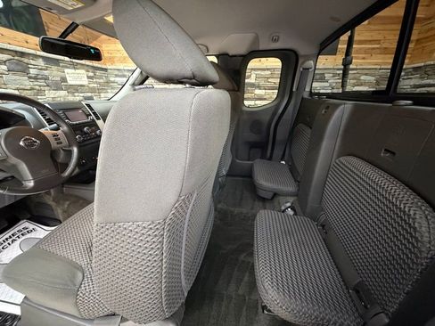 Used 2017 Nissan Frontier SV w/ SV Value Truck Package image 25