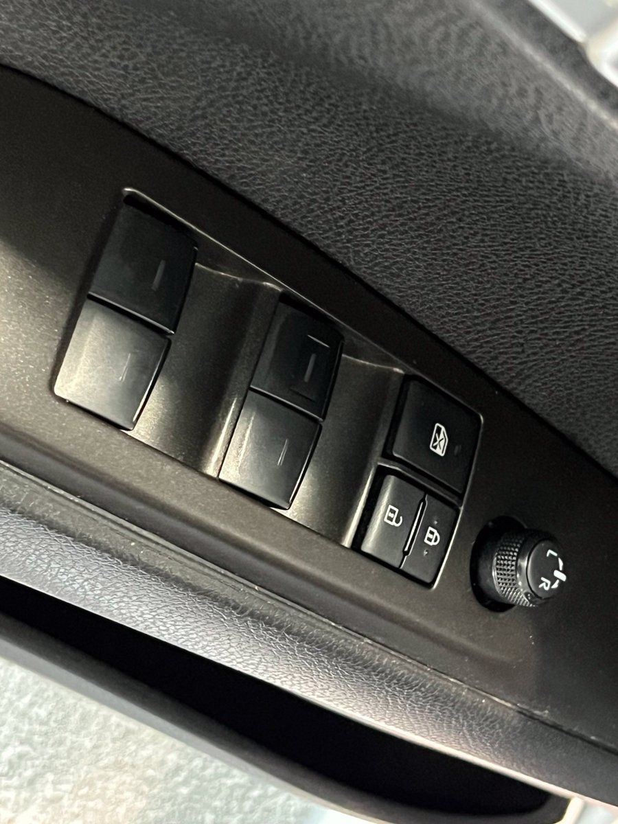Used 2022 Toyota Camry LE FWD image 29