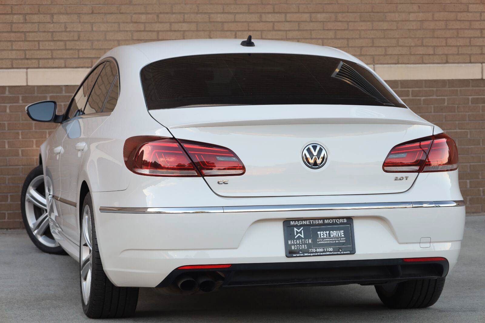 Used 2014 Volkswagen CC R-Line FWD image 9