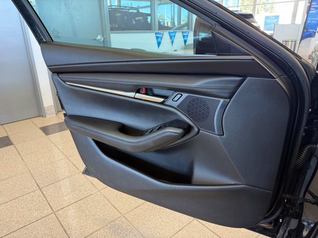 Used 2023 MAZDA MAZDA3 s FWD image 20