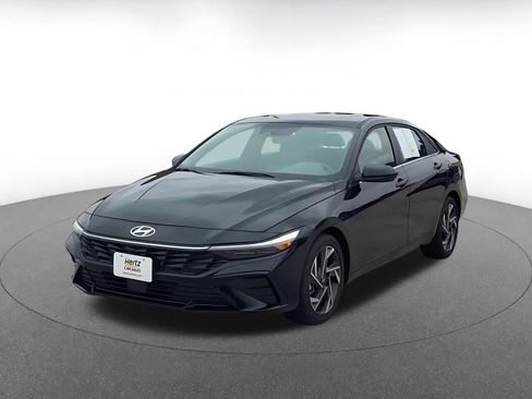 Used 2025 Hyundai Elantra SEL image 7