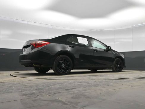 Used 2019 Toyota Corolla LE image 36