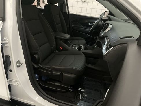 Used 2022 GMC Terrain SLE w/ Driver Convenience Package image 21