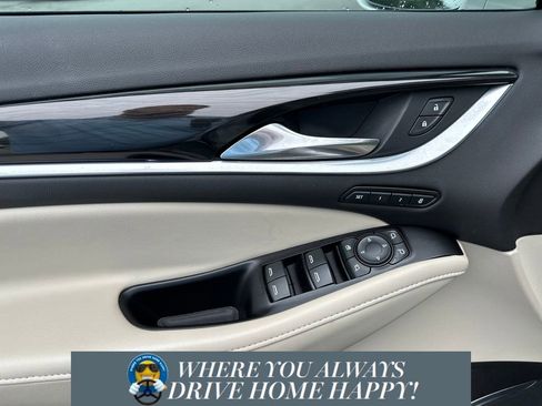 Used 2020 Buick Enclave Premium w/ Sun and Sites Package FWD image 9