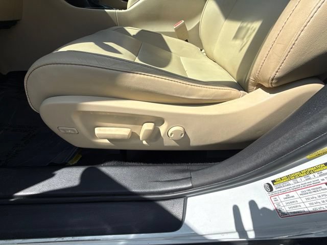 Used 2018 Toyota Highlander XLE FWD image 6