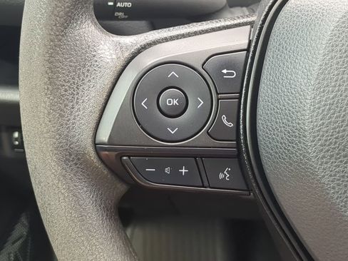 Used 2022 Toyota RAV4 XLE FWD image 21