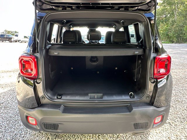 Used 2020 Jeep Renegade Altitude AWD/4WD image 14