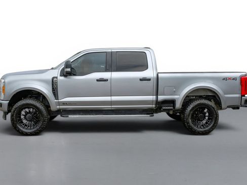Used 2023 Ford F250 XLT AWD/4WD image 10