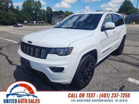 Used 2018 Jeep Grand Cherokee Altitude AWD/4WD image 1