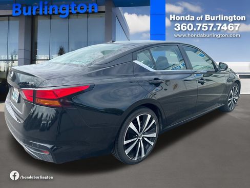 Used 2022 Nissan Altima 2.5 SR FWD image 5
