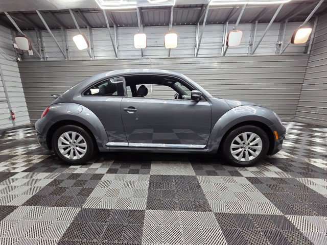 Used 2019 Volkswagen Beetle 2.0T S FWD image 10