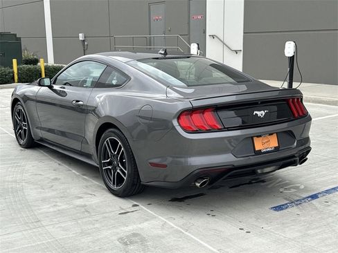 Used 2023 Ford Mustang Premium image 5