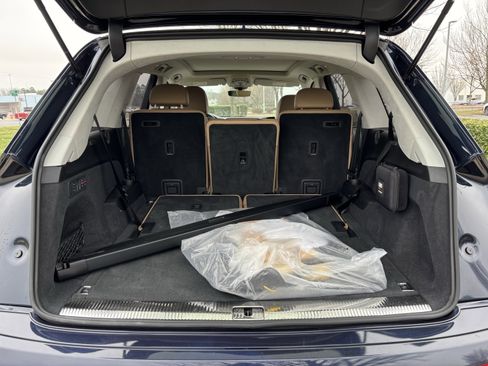 Used 2025 Audi Q7 3.0T Prestige w/ Prestige Package image 34