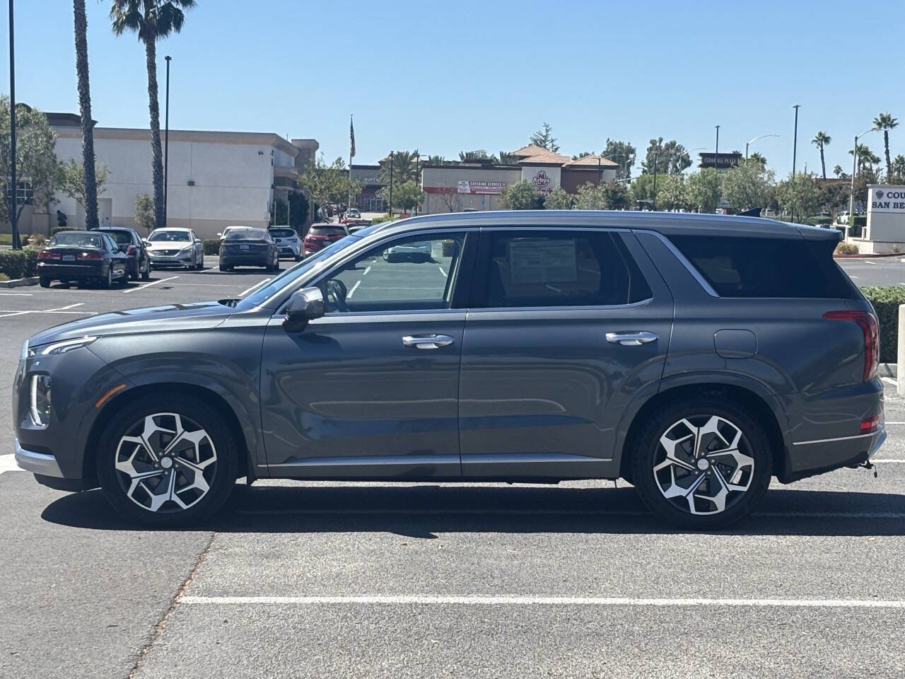 Used 2021 Hyundai Palisade Calligraphy w/ Winter Package AWD/4WD image 4