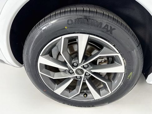Used 2022 Audi Q5 2.0T Premium Plus w/ Premium Plus Package AWD/4WD image 32