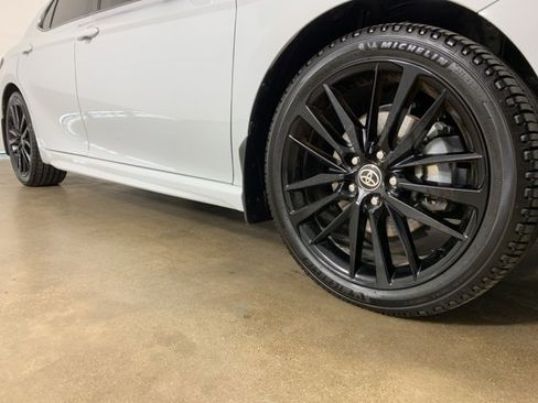 Used 2023 Toyota Camry XSE image 6