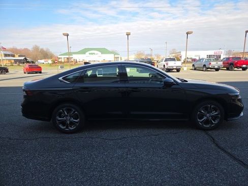 New 2026 Honda Accord EX-L image 6