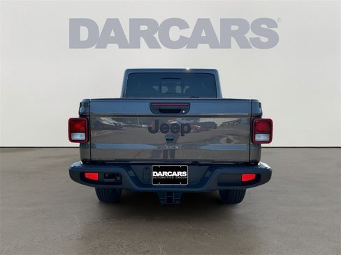 New 2025 Jeep Gladiator Sport image 6