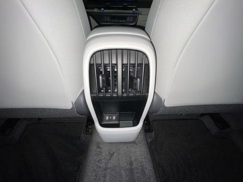 Used 2024 Hyundai Kona SEL AWD/4WD image 28
