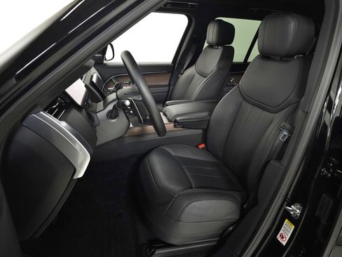 Used 2025 Land Rover Range Rover SE AWD/4WD image 18