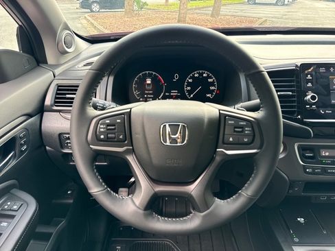 Certified 2025 Honda Ridgeline RTL image 15