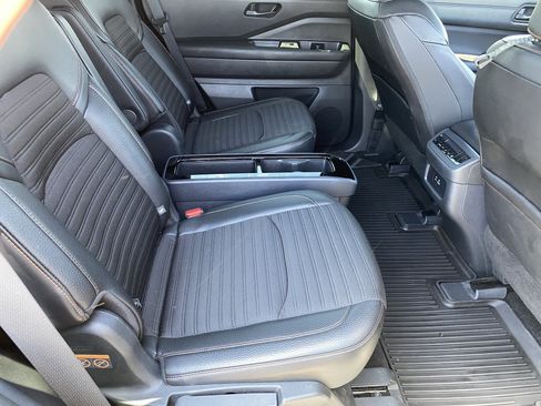 Used 2024 Nissan Pathfinder Rock Creek AWD/4WD image 13