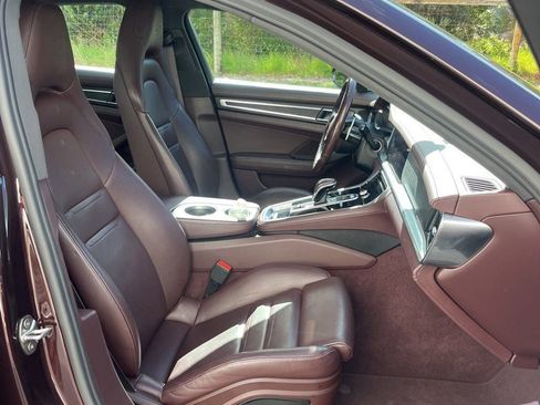 Used 2023 Porsche Panamera 4 Platinum Edition AWD/4WD image 10
