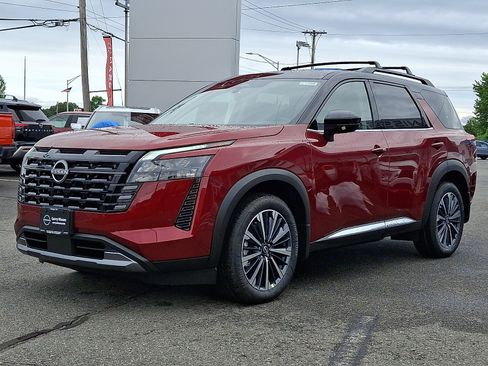 New 2026 Nissan Pathfinder Platinum AWD/4WD image 2