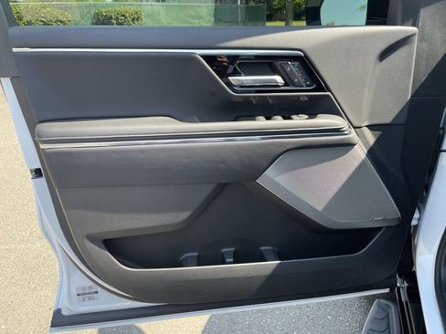 New 2025 GMC Sierra EV Denali image 22