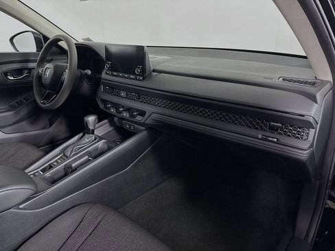 Certified 2023 Honda Accord LX image 25