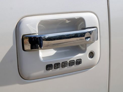 Used 2014 Ford F150 Platinum image 43